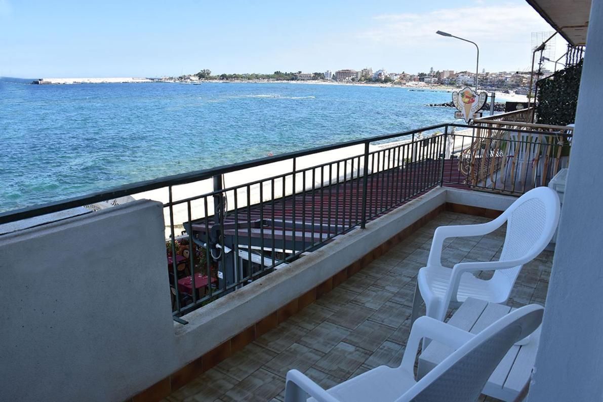 Baia Otello Giardini-Naxos Exterior foto